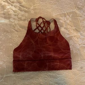 Lululemon sports bra